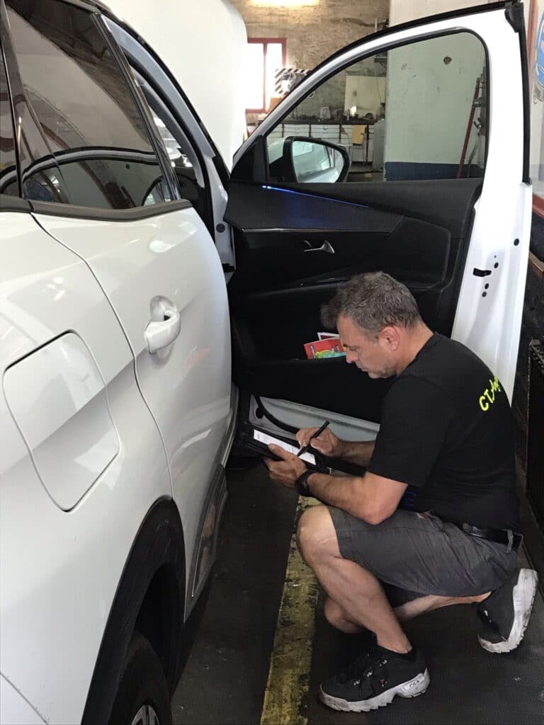 Anglade qui sommes nous